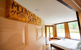 River Safari Mountain View Suite